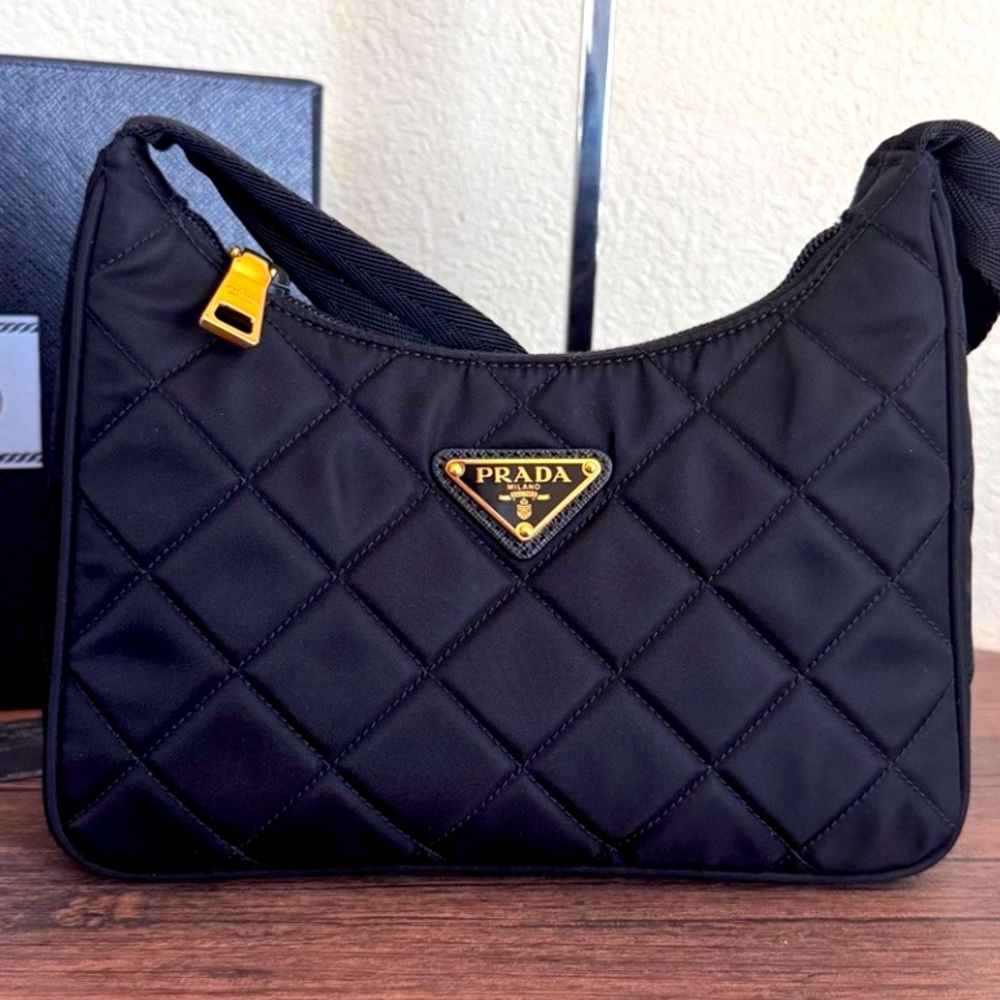 Prada Re-Edition Tessuto Quilted Black Shoulder Bag - Picture 5 of 9